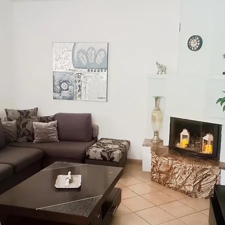 Dom wakacyjny Lyra's House