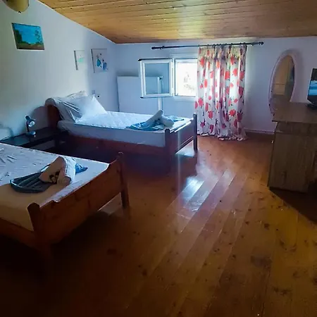 Lyra's House