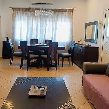 Dom wakacyjny Lyra's House