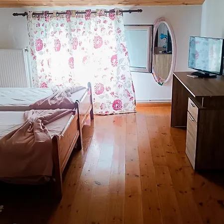 Lyra's House *