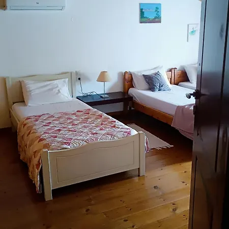 Lyra's House Holiday home *